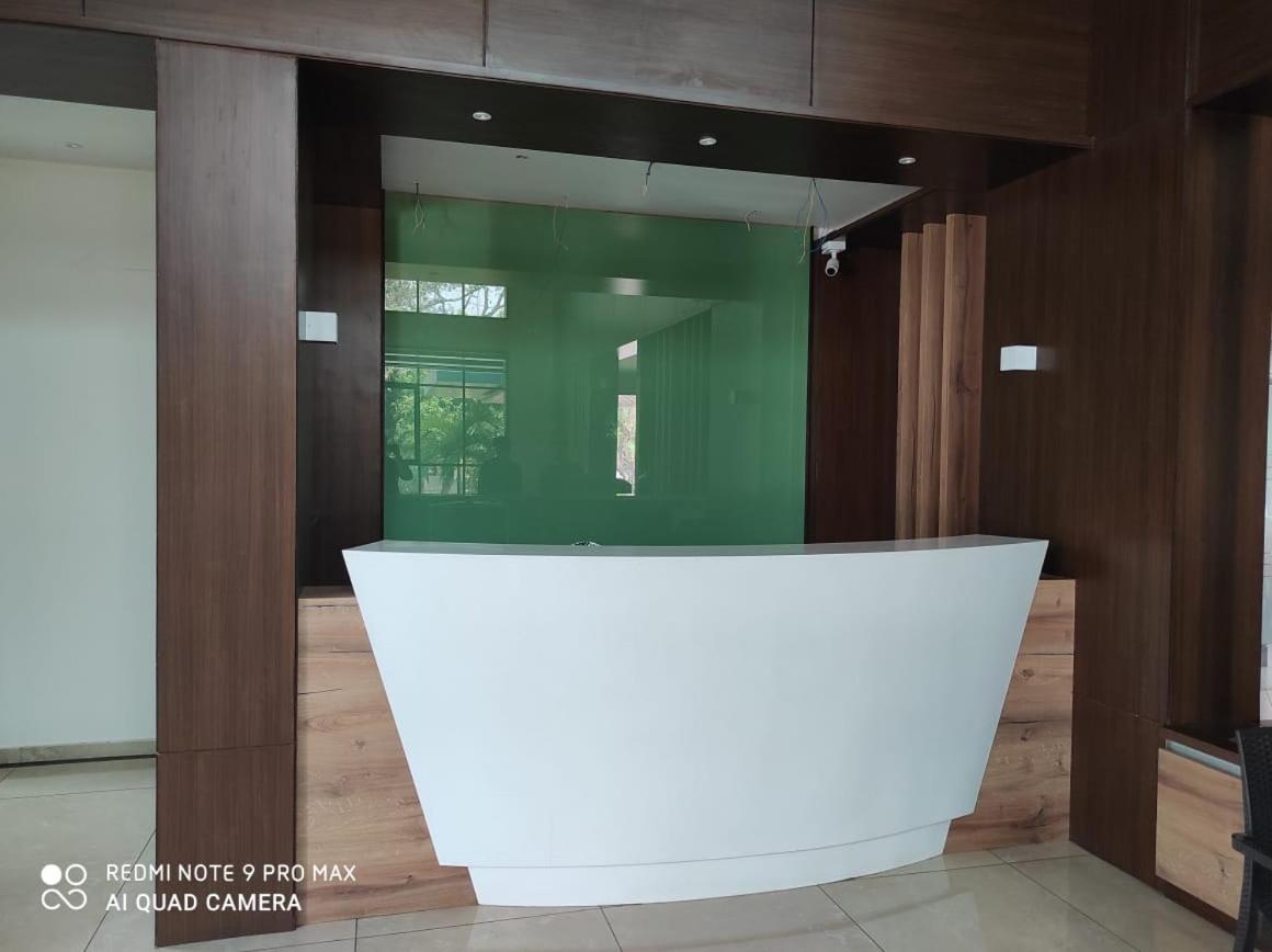 Hotel Shlok Kolhapur Dış mekan fotoğraf