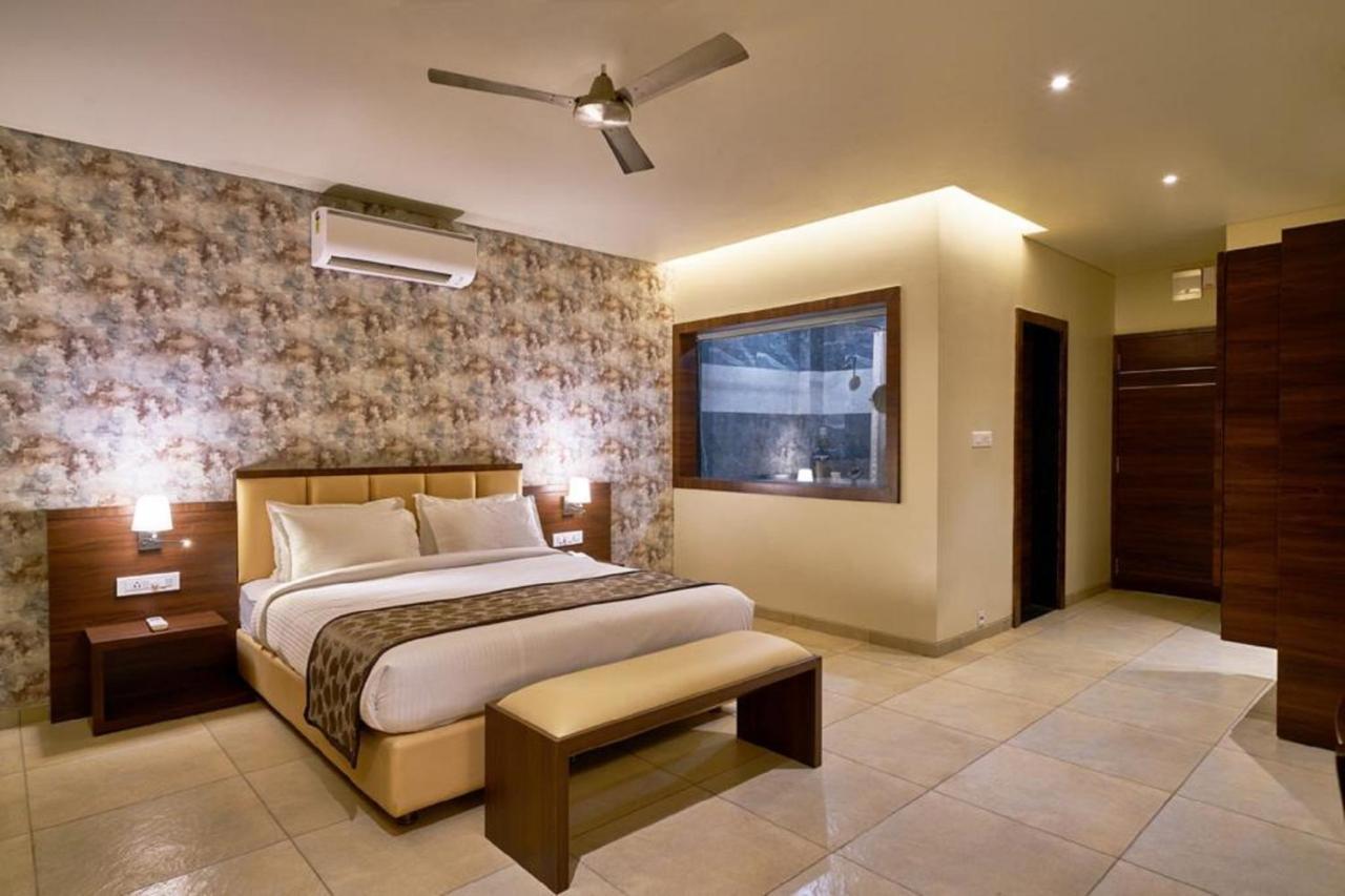 Hotel Shlok Kolhapur Dış mekan fotoğraf